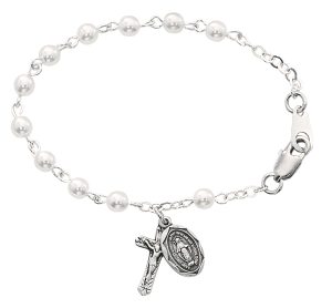 5 1/2in Imitation Pearl Like Glass Bracelet